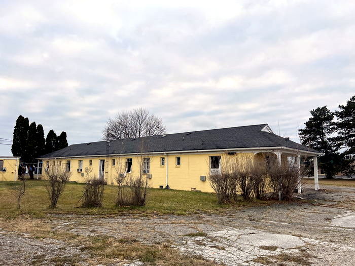 Mel Manor Motel (Welcome Inn) - Dec 11 2022 Photo (newer photo)